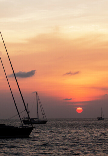 ทัวร์ภูเก็ต 1 วัน ::  Sunset ทัวร์เกาะไม้ท่อน เรือยอร์ช ชมพระอาทิตย์ตก ( เรือใบ หรือ Sailing Catamaran )